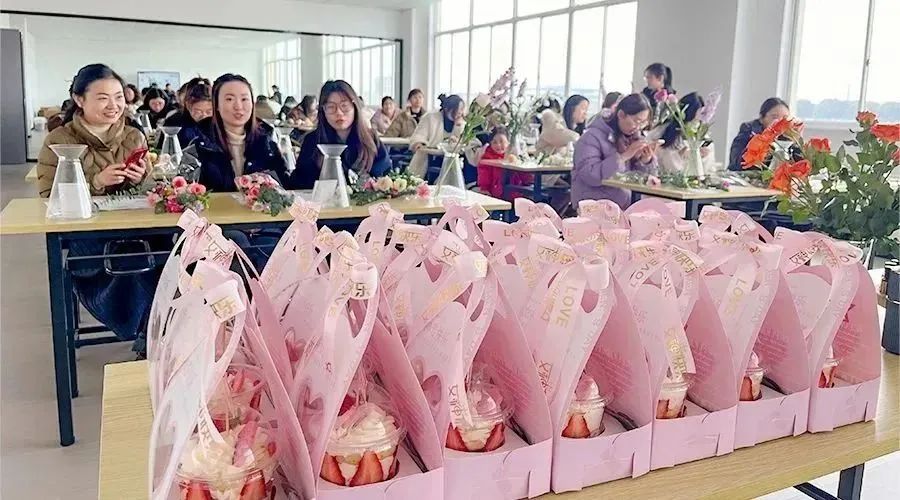 花开十里，美丽如你 | 97522国际游戏储能举办三八妇女节艺术DIY活动